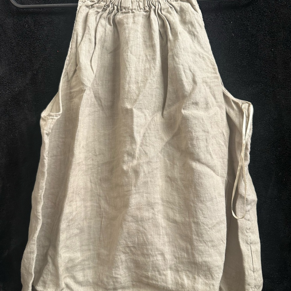 Chic Beige Sleeveless Top